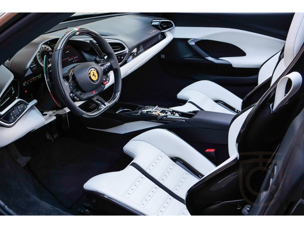 Ferrari 296 GTS *Lift*Carbon+LED*Daytona-Design*JBL*