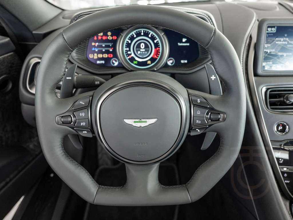 Aston Martin DB11 Coupe V8 Xenon Grey Onyx Black