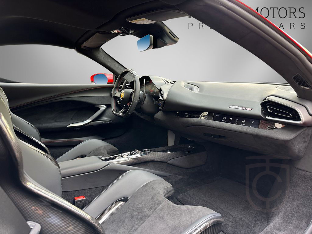 Ferrari 296 GTS Carbon Lift 20" XL Carbon Seats