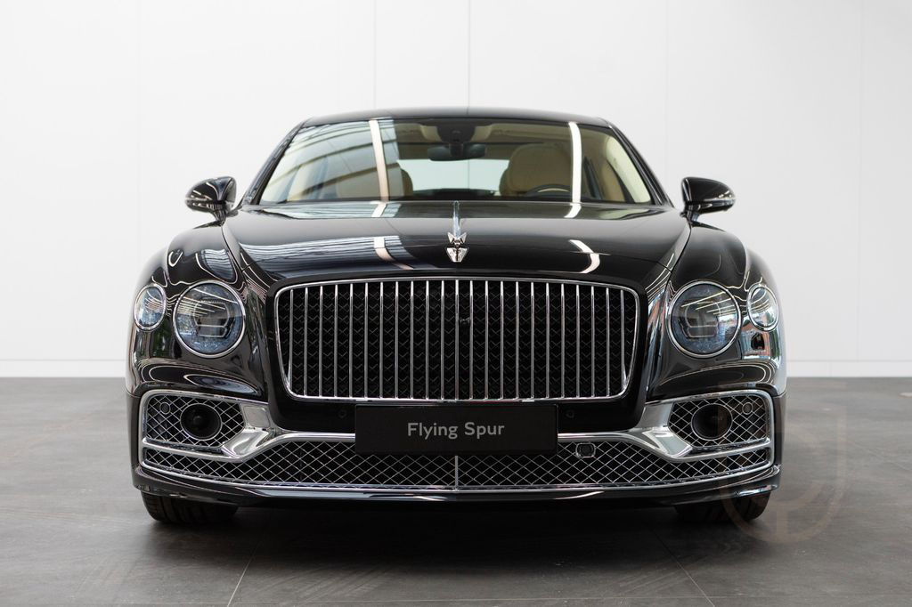 Bentley Flying Spur Azure V8
