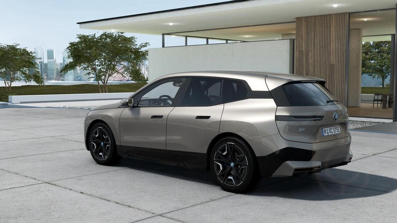 BMW iX xDrive50 Sport Exclusive Innovation Comfort