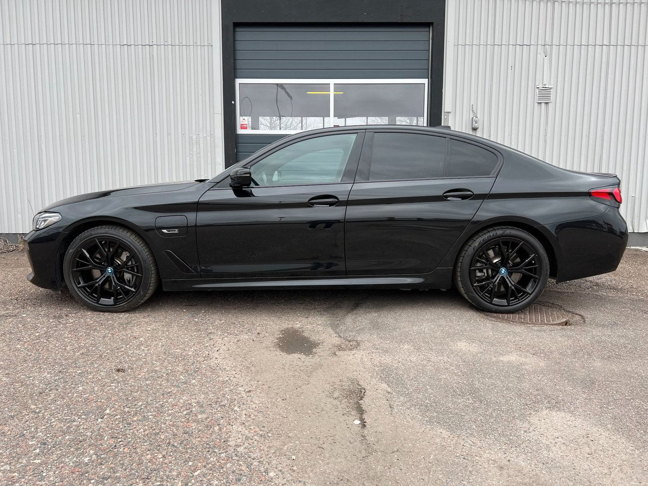 BMW 545 e xDrive Sedan M-Sport Innovation