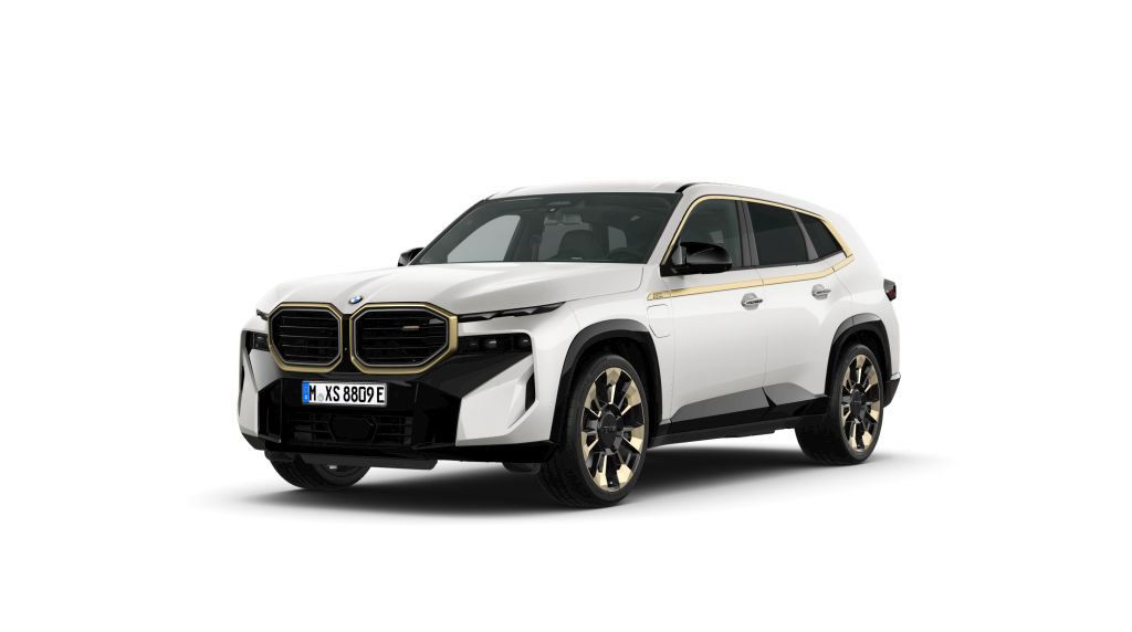 BMW XM 4.4 V8 +