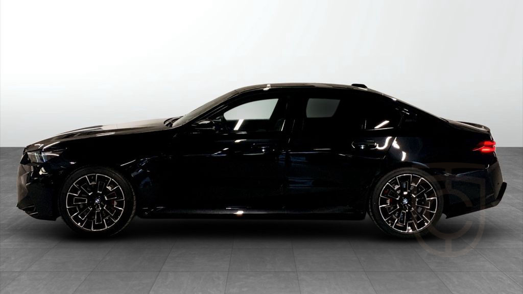 BMW M5 Limousine *M Drive Pro*ParkAssi*DrivAssi*Pano