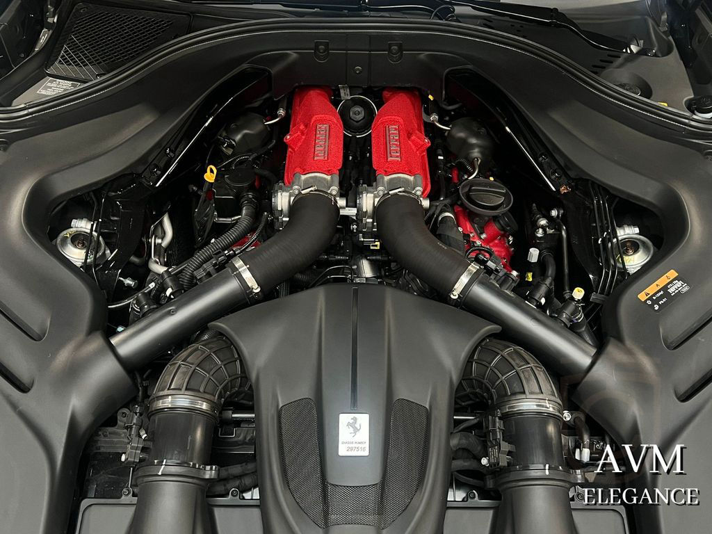 Ferrari Roma 2023*CARBON-PACK*RED INT*PASSENGER DISPLAY*