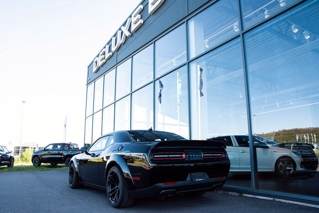 Dodge Challenger SRT Hellcat WideBody 727hk Sportavgas