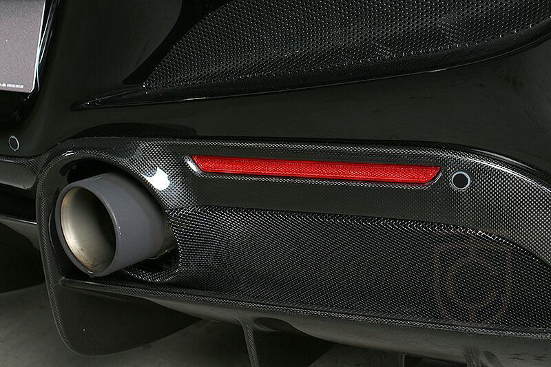 Ferrari F8 Spider Carbon Liftsystem BeifahrerDisplay