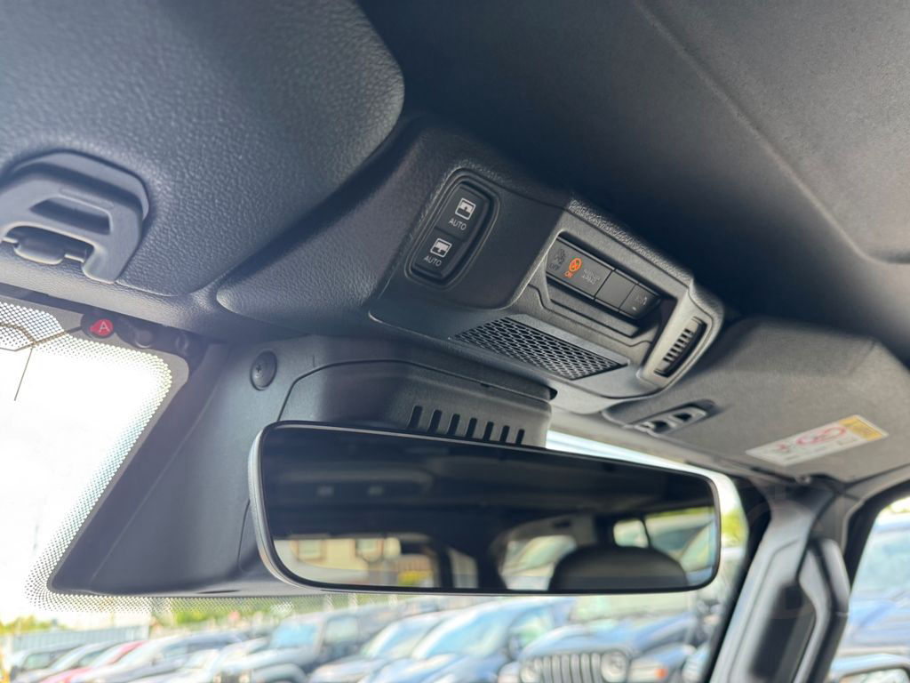 Jeep Wrangler 2.0 Unlim. Sahara Umbau Hoch + Breit SK