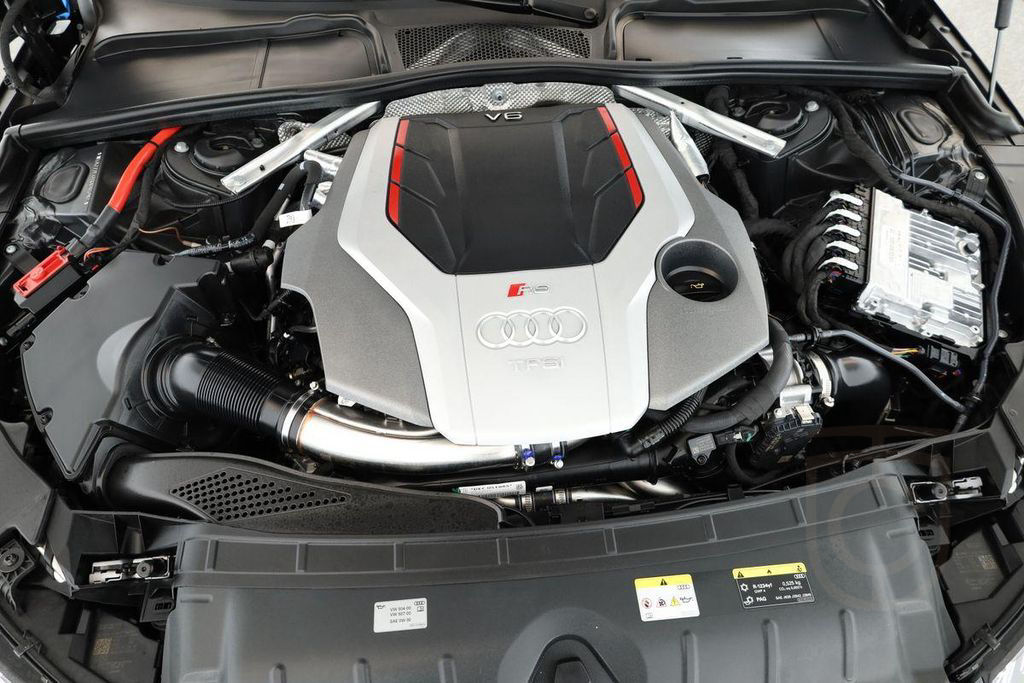 Audi RS4 Avant competition+ Matrix Pano Nav BangO Kam