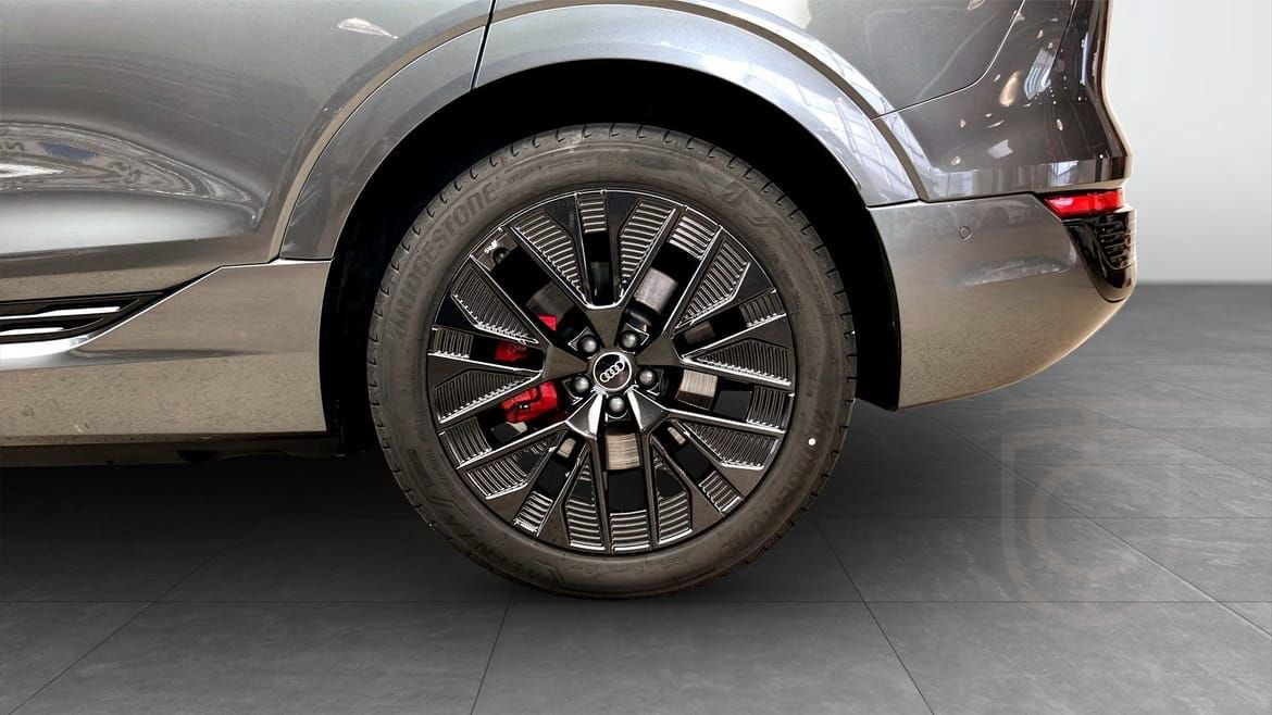 Audi Q8 e-tron 50 e-tron quattro S line Selection