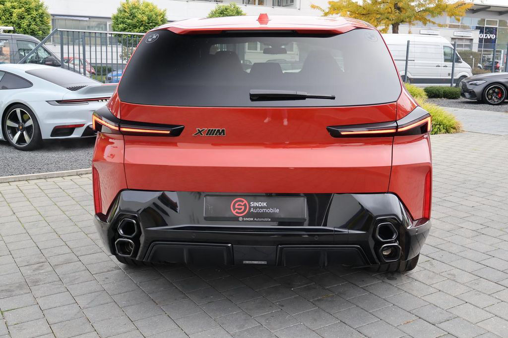 BMW XM "INDIVIDUAL" B&W-AHK-Massage-DriversP.-Iconic