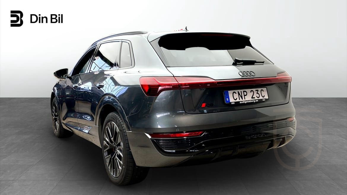 Audi Q8 e-tron 50 e-tron quattro S line Selection