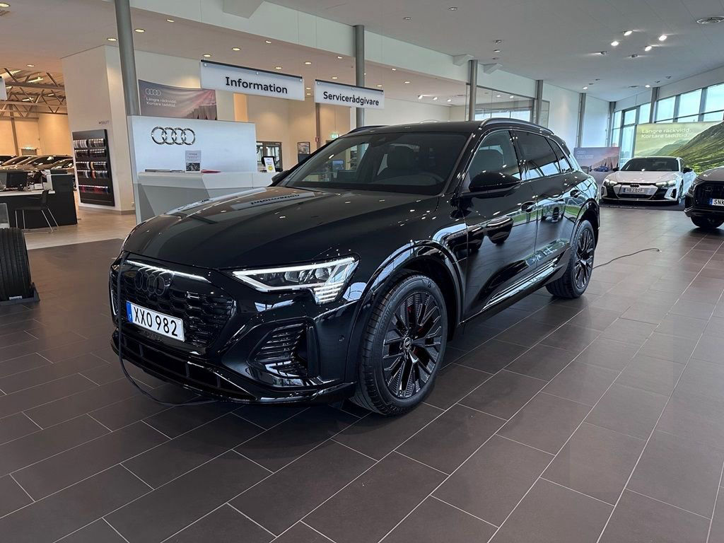 Audi Q8 e-tron 50 S LINE JUNI-KAMPANJ - ENDAST DENNA BILEN