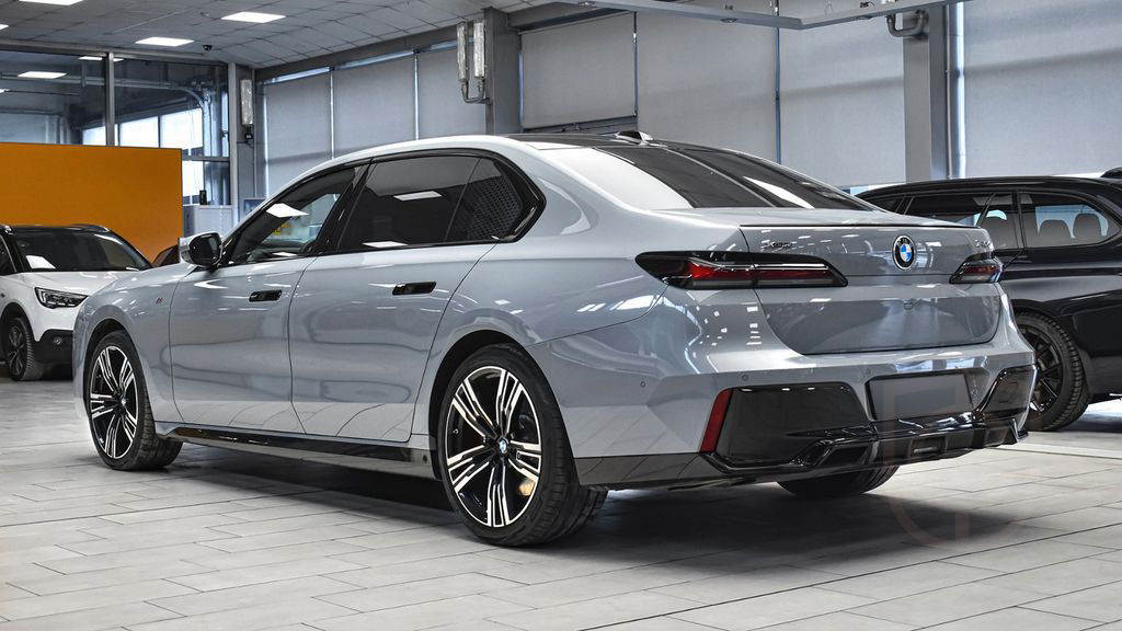 BMW 740d xDrive M Sport Mild Hybrid Sportautomatic