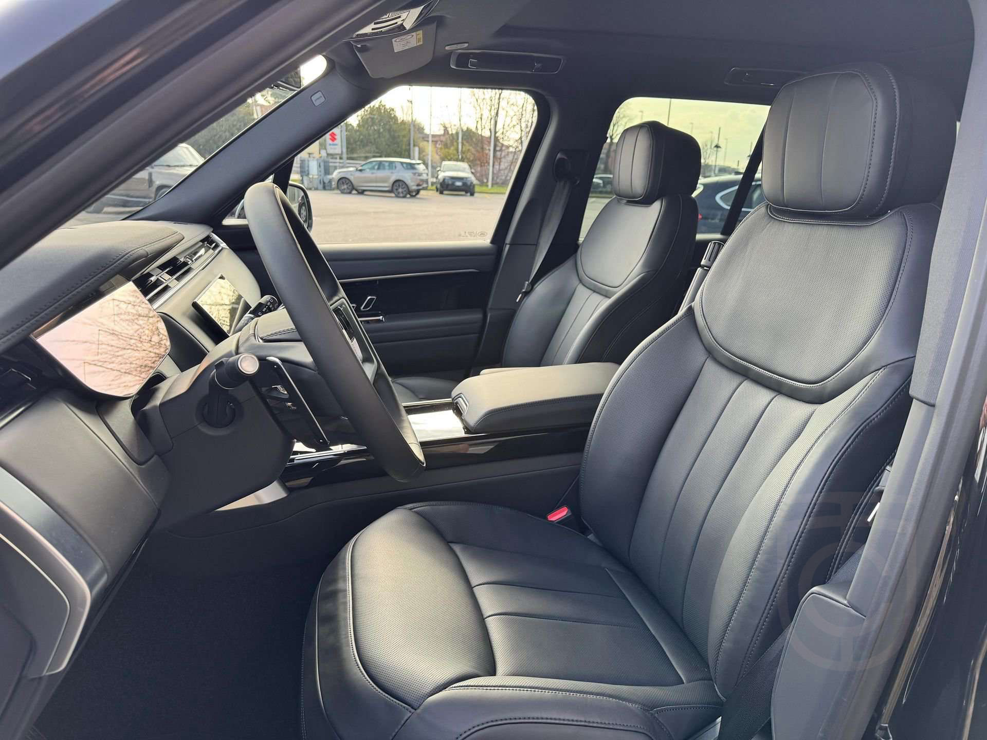 Land Rover Range Rover 3.0D l6 D350 HSE Black Design Edition