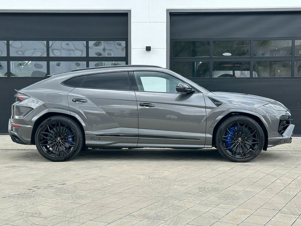 Lamborghini Urus SE *STOCK*B&O*STYLE*PANO*NOW*READY