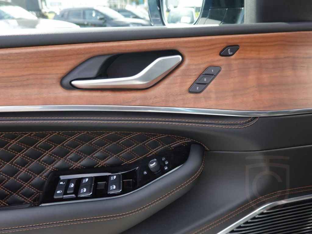 Jeep Grand Cherokee Summit Plug-In-Hybrid 2.0 4xe