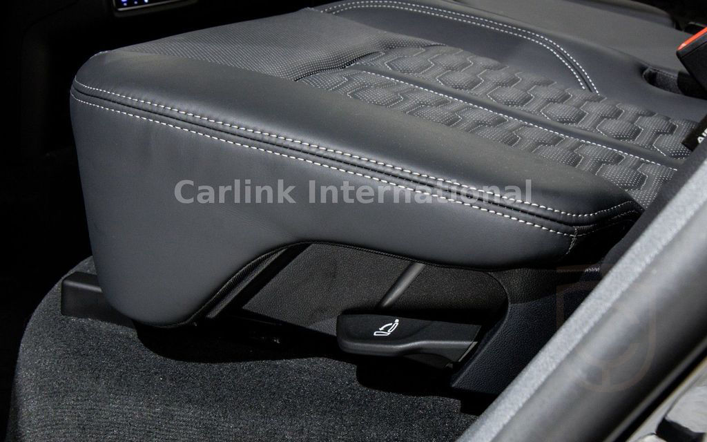 Audi RSQ8 PERFORMANCE-KERAMIK-AHK-SITZBELUFT.OLED