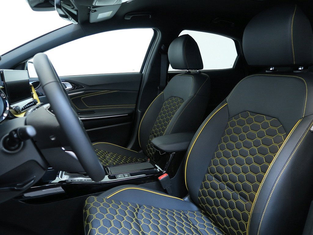 Kia Xceed Plug-in Hybrid Advance Plus Yellow Pack