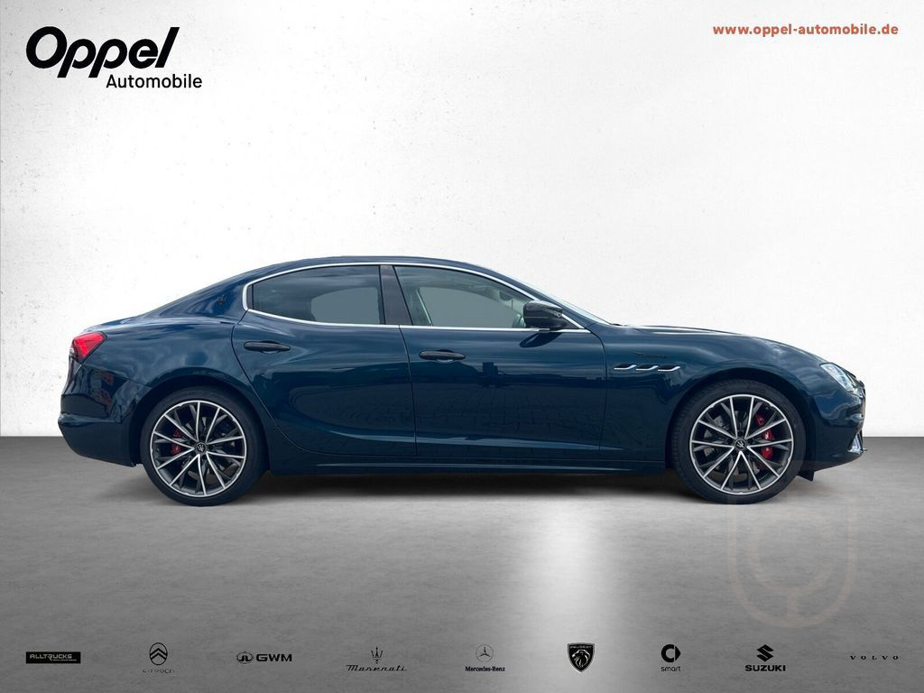 Maserati Ghibli Modena Q4 MY23 CARBON-PACK * FUORISERIE