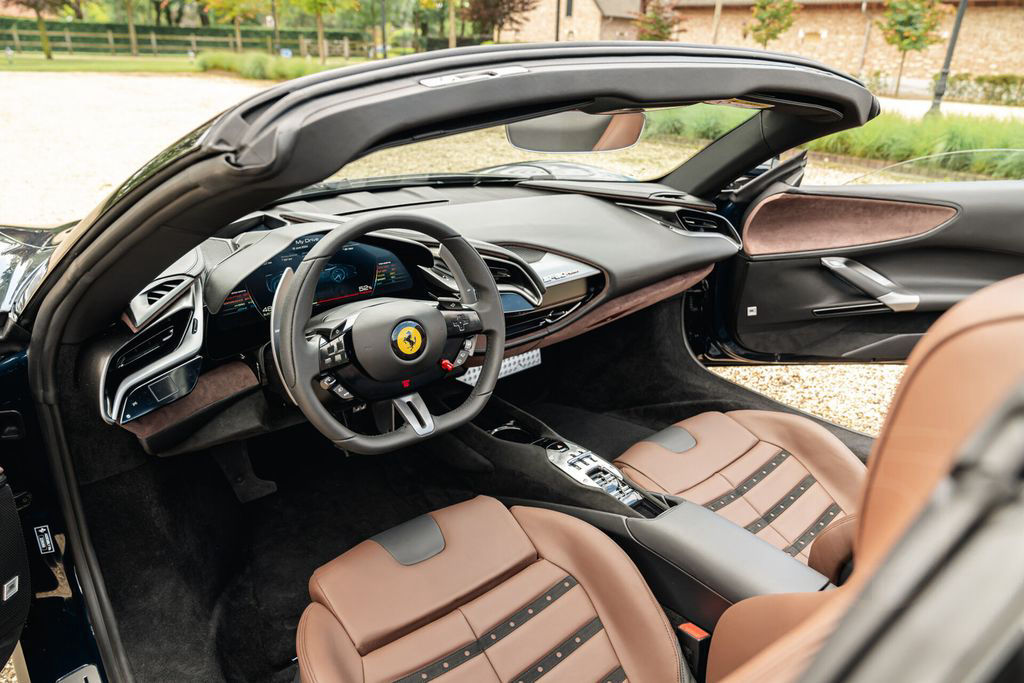 Ferrari SF90 Spider 4.0 V8 | Blu Pozzi | Daytona Seats C