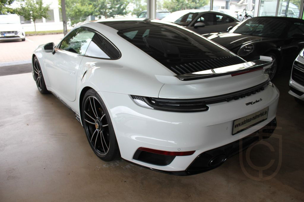 Porsche 992 Turbo S RHD/Sportabgas/SportDesign/GDach/SWA