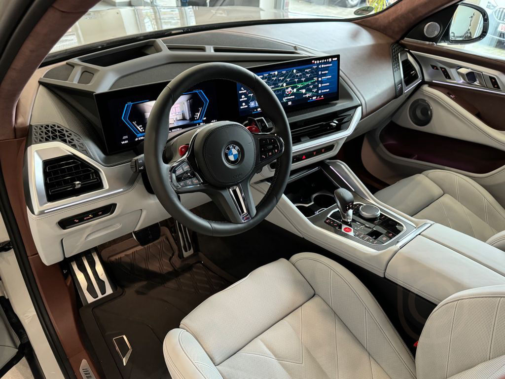 BMW XM Individual Kreide°Leder Merino B&W 23" DAProf