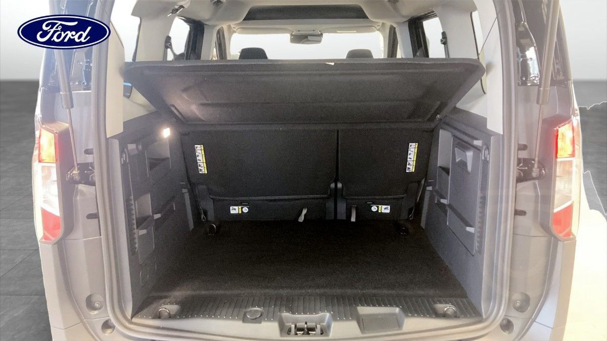 Ford Tourneo Courier Titanium