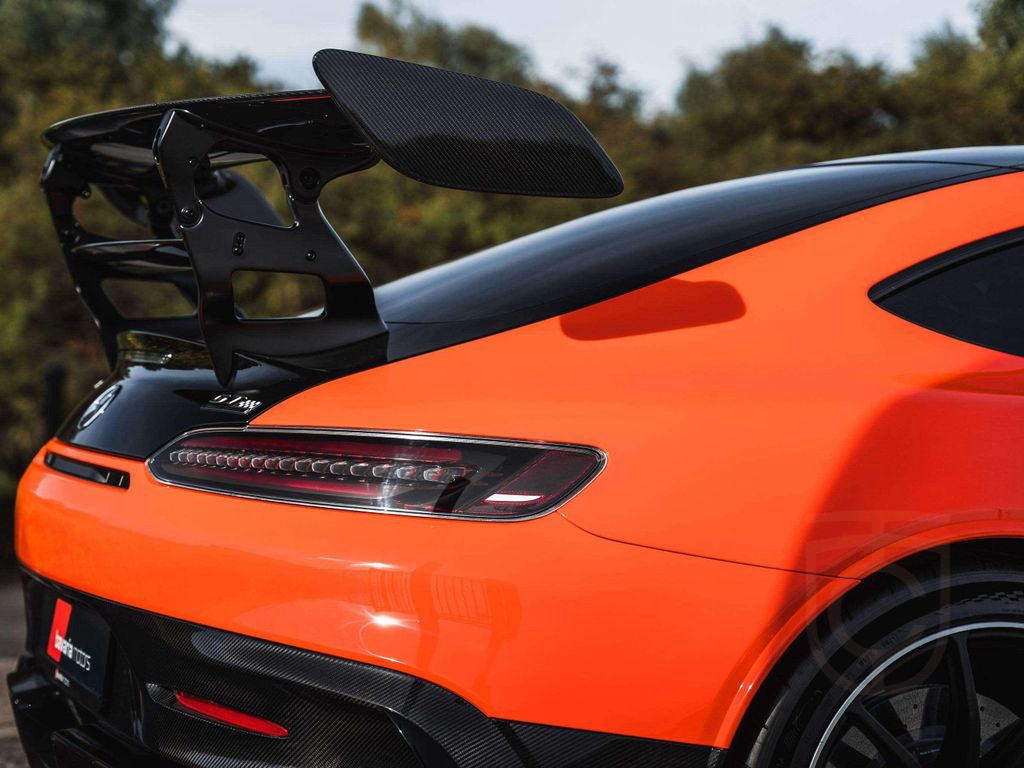 Mercedes-Benz AMG GT Black Series / Magma Beam / NEW