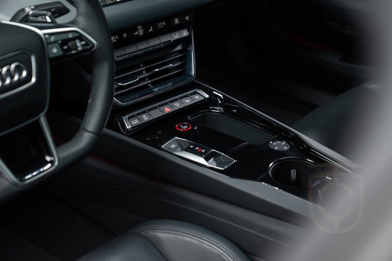 Audi E-Tron GT quattro