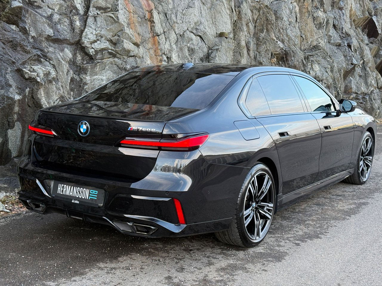 BMW M760 e xDrive M Sport Pro