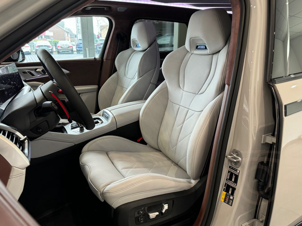 BMW XM Individual Kreide°Leder Merino B&W 23" DAProf