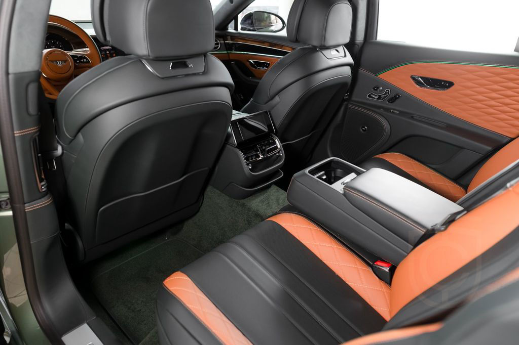 Bentley Flying Spur S V8 - Naim, Diamond Quilting