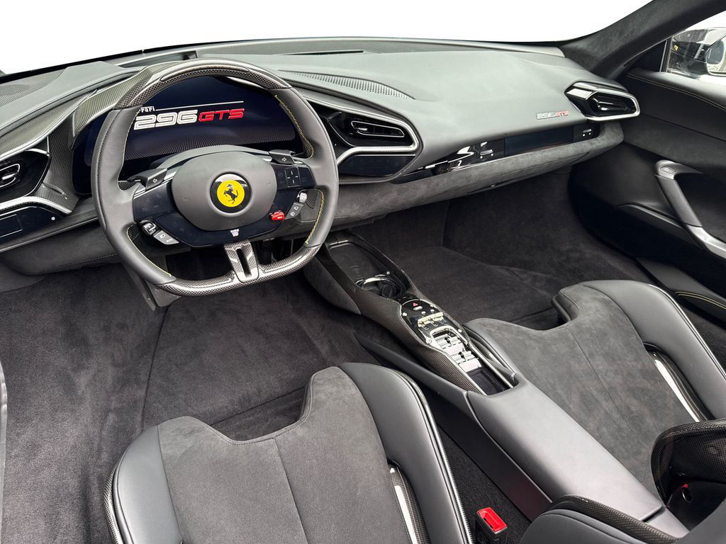 Ferrari 296 GTS 50.000€ an Optionals