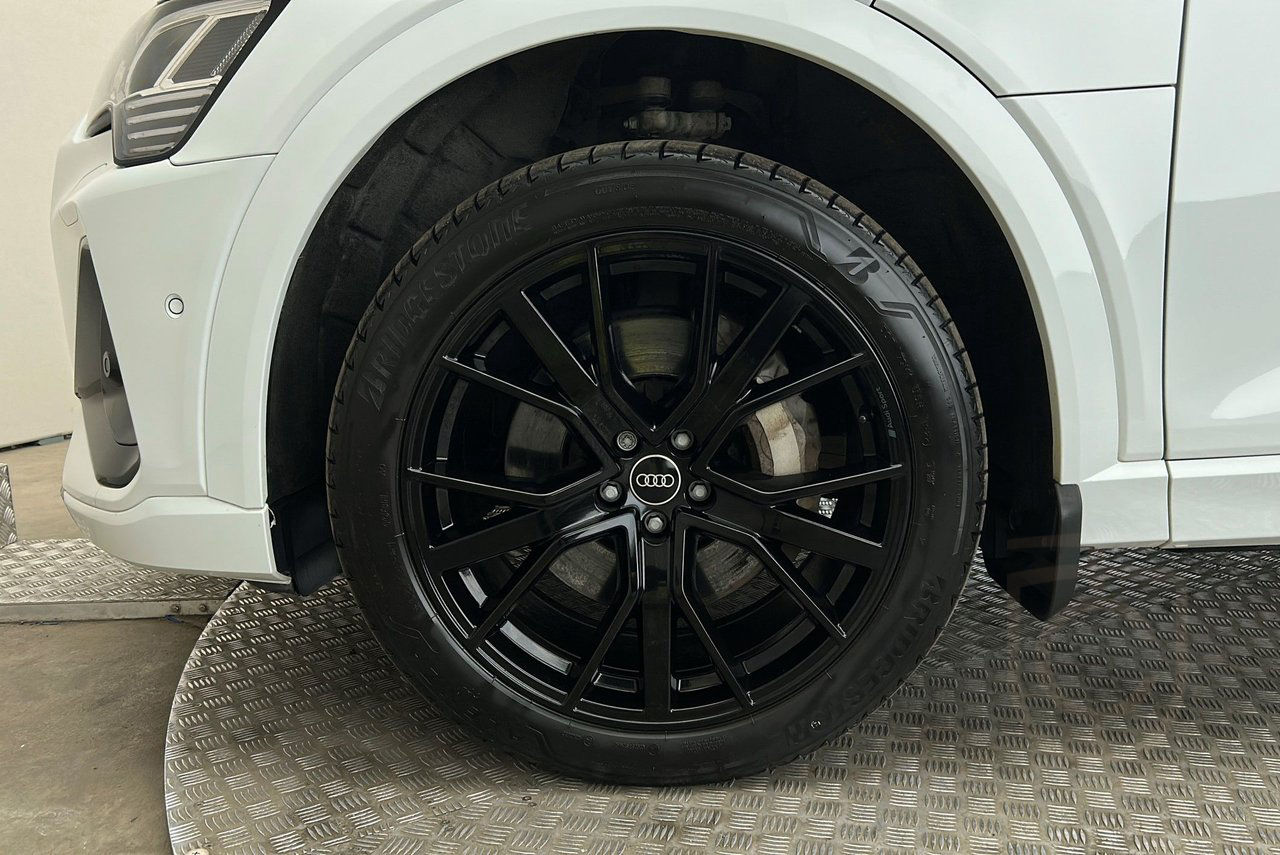 Audi E-Tron 55 quattro S-Line Advanced Svart Optik