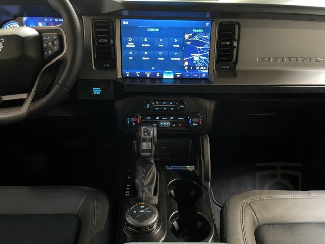 Ford Bronco 4x4 EcoBoost ''Outer Banks'' - Frontkamer