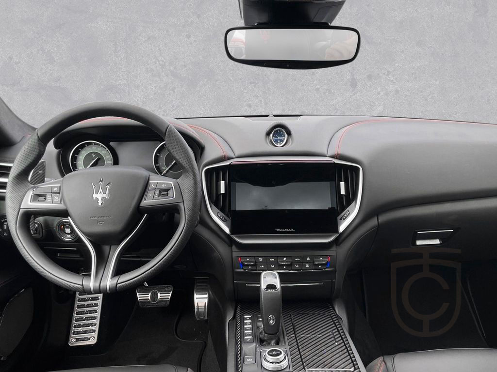 Maserati Ghibli Modena Q4 MJ23 Double Stripes-Rosso Corse