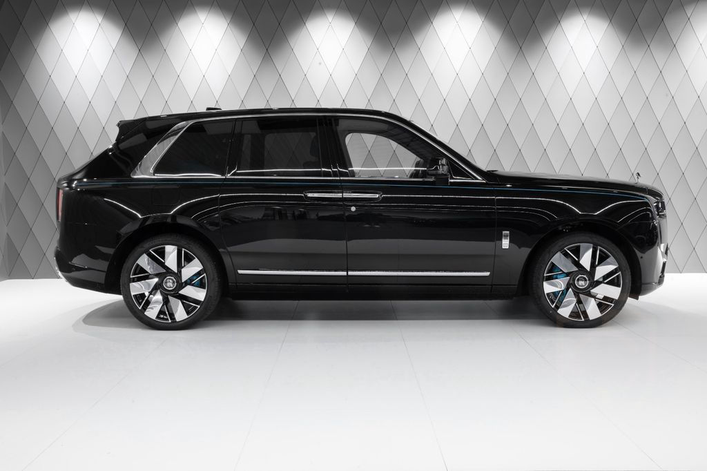 Rolls-Royce Cullinan Series II 2025 BLACK/TIFFANY 4 SEATS