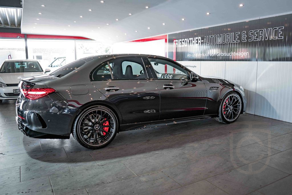 Mercedes-Benz C 63 AMG 4Matic+ S E Performance Carbon Aero HUD