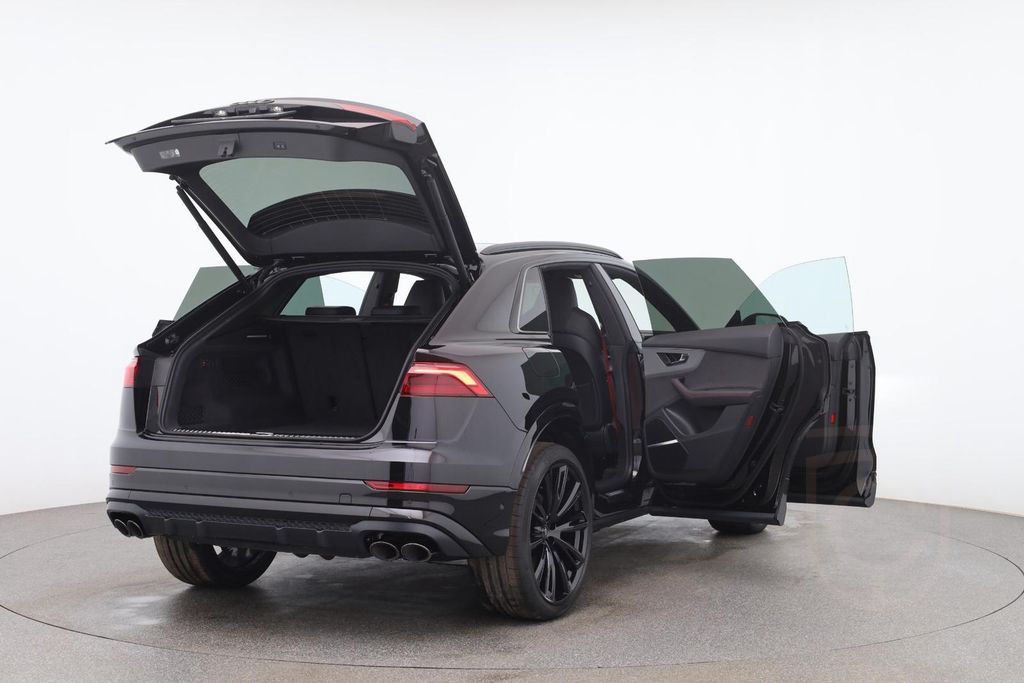 Audi SQ8 TFSI quattro