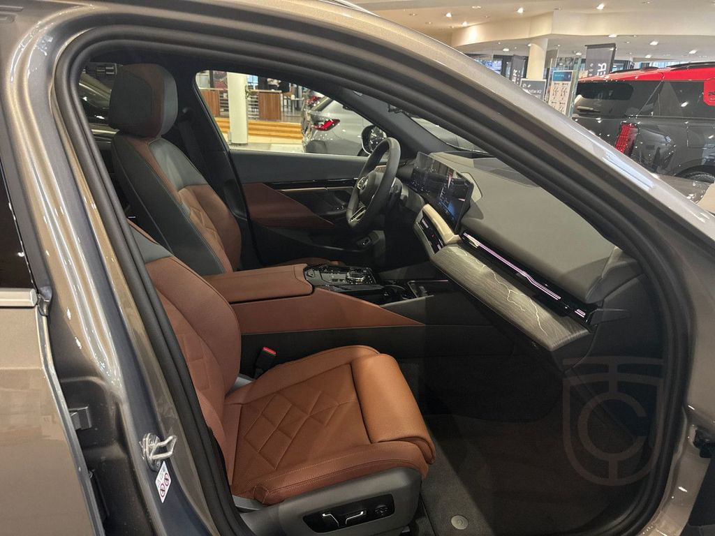 BMW 520d xD Touring M-Sport Inno+ComfPaket B&W Navi