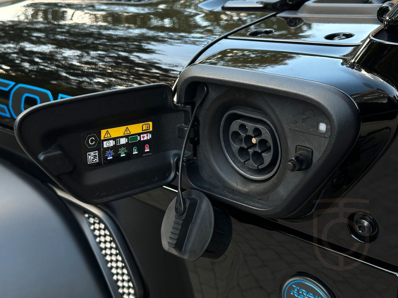 Jeep Wrangler Rubicon Unlimited Sky One Touch - FACELIFT