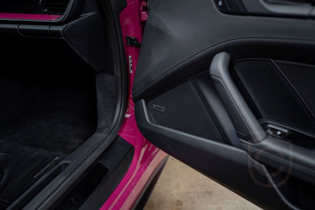 Porsche 992 GT3 TOURING STOCK LIKE NEW