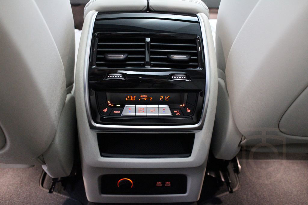 BMW X7 xDrive 40 i Head Up H&K Keyless
