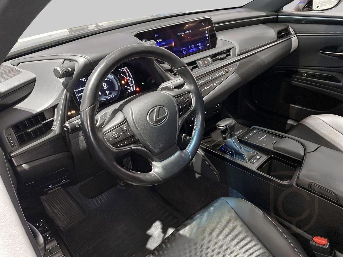 Lexus ES 300h Limited Edition