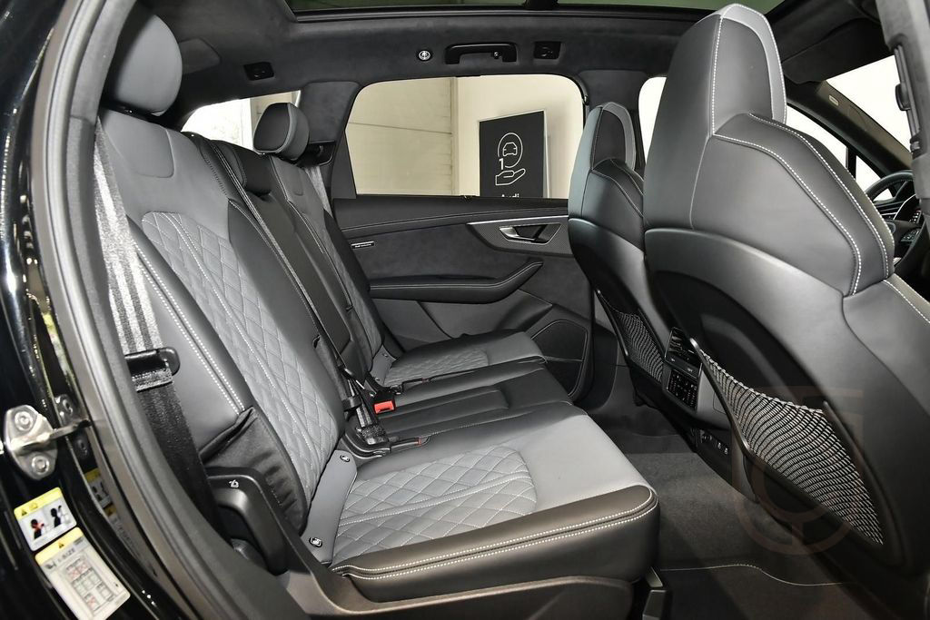 Audi SQ7 SUV TFSI 373(507) kW(PS) tiptronic