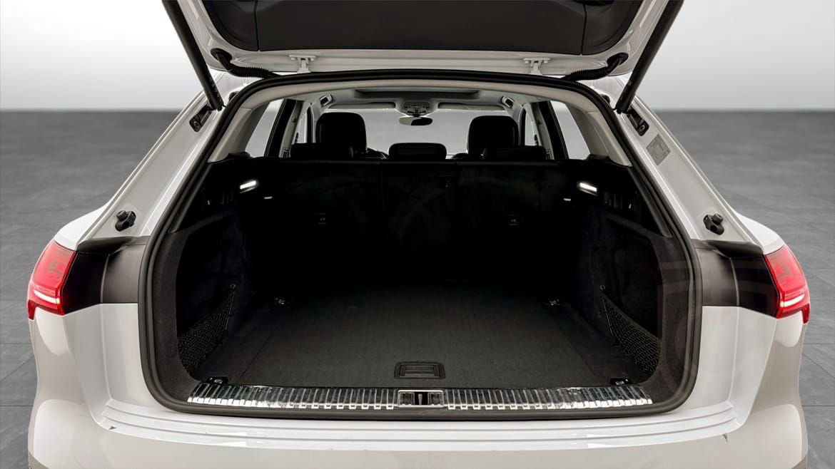 Audi Q8 55 e-tron quattro Selection Panorama