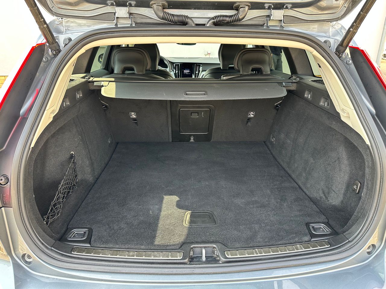 Volvo V60 CC B4 AWD Momentum