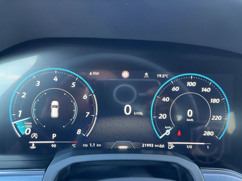Volkswagen Touareg 3.0 TSI DSG 4M R-Line ACC Kamera LED Nav