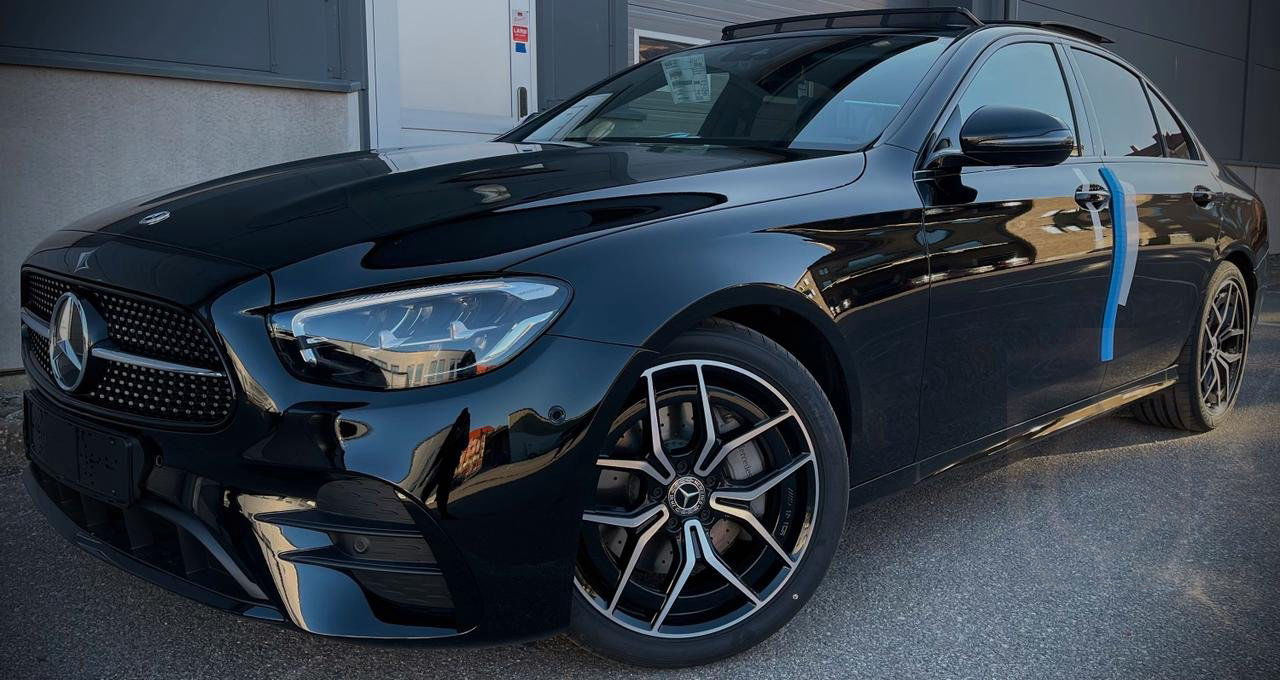 Mercedes-Benz E220 AMG